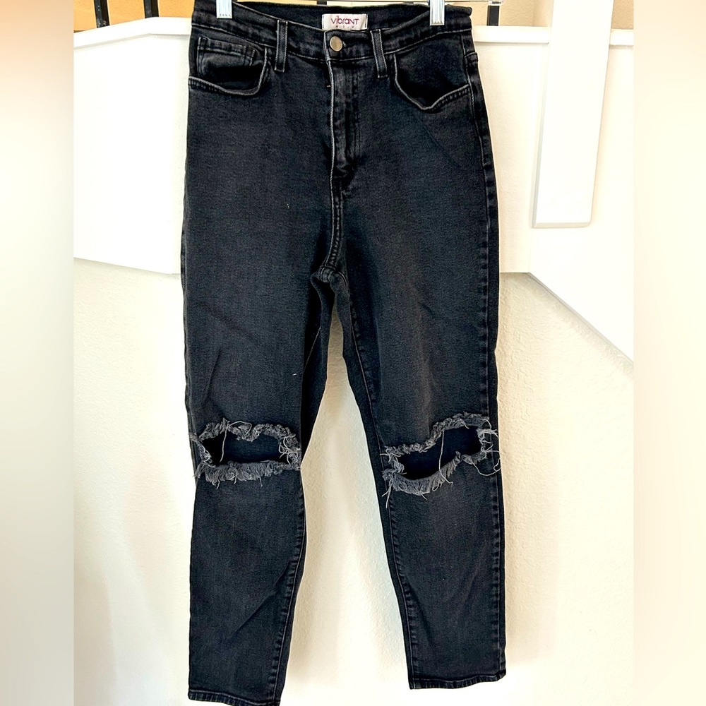 Vibrant Black Distressed Jean